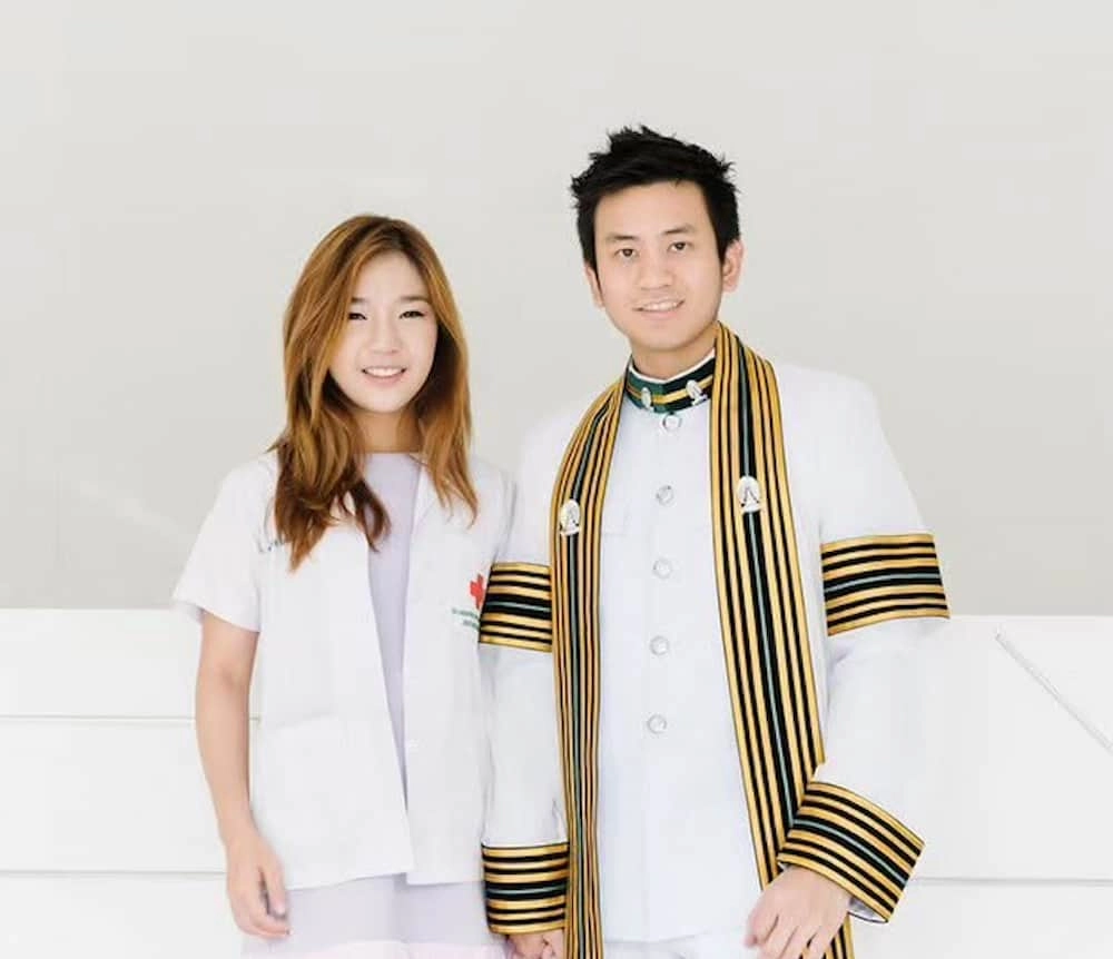 ประวัติหมอพจน์